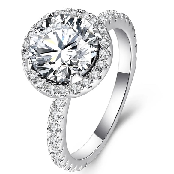 Engagement ring - Picture 4 of 7